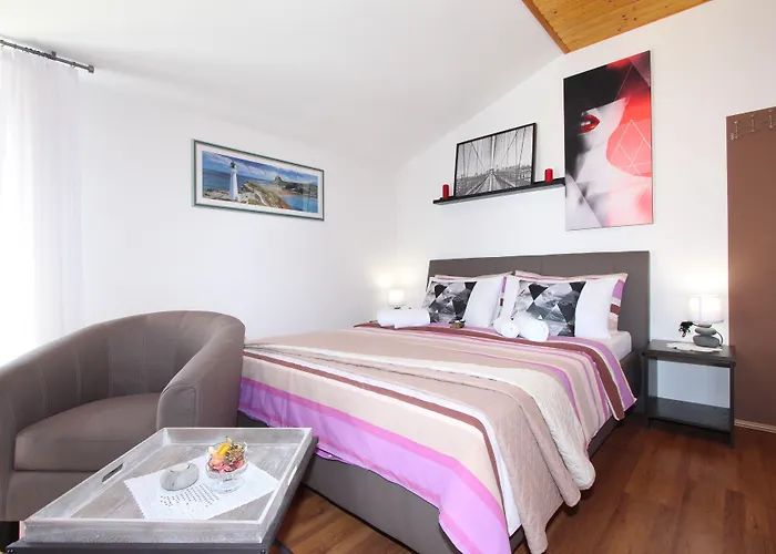 招待所 And Matosevic 3*